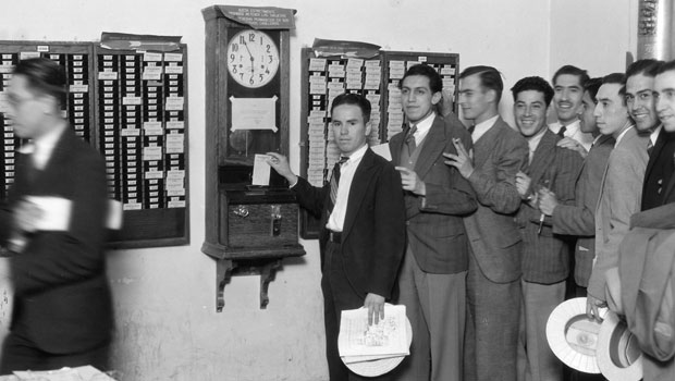 us__en_us__ibm100__ibm_founded__mexico_time_clock__620x350